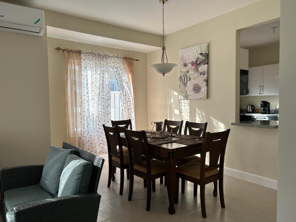 Seamist Villa @Oceanpointe Lucea Comfy 2Br W/Pool Gym & Parking Dış mekan fotoğraf