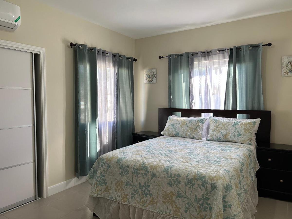 Seamist Villa @Oceanpointe Lucea Comfy 2Br W/Pool Gym & Parking Dış mekan fotoğraf